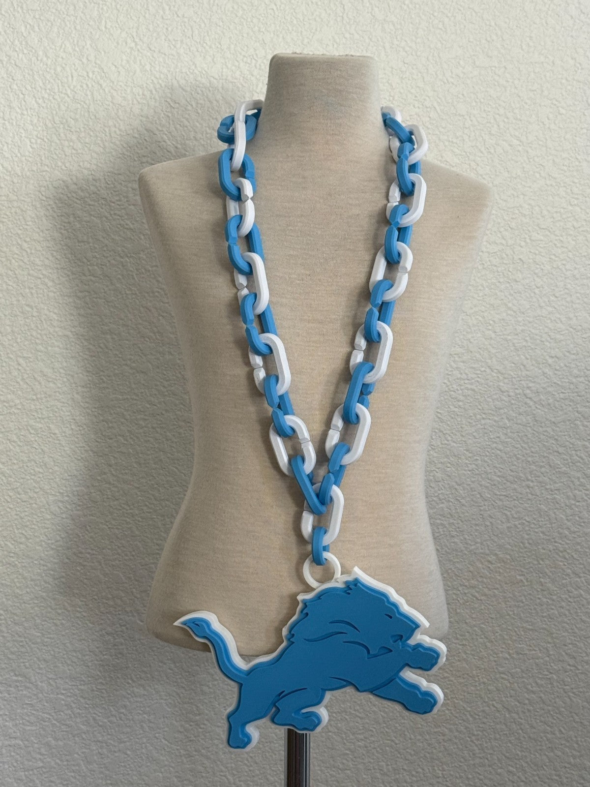 Detroit Lions Oversized Chain Necklace show your Lions Pride