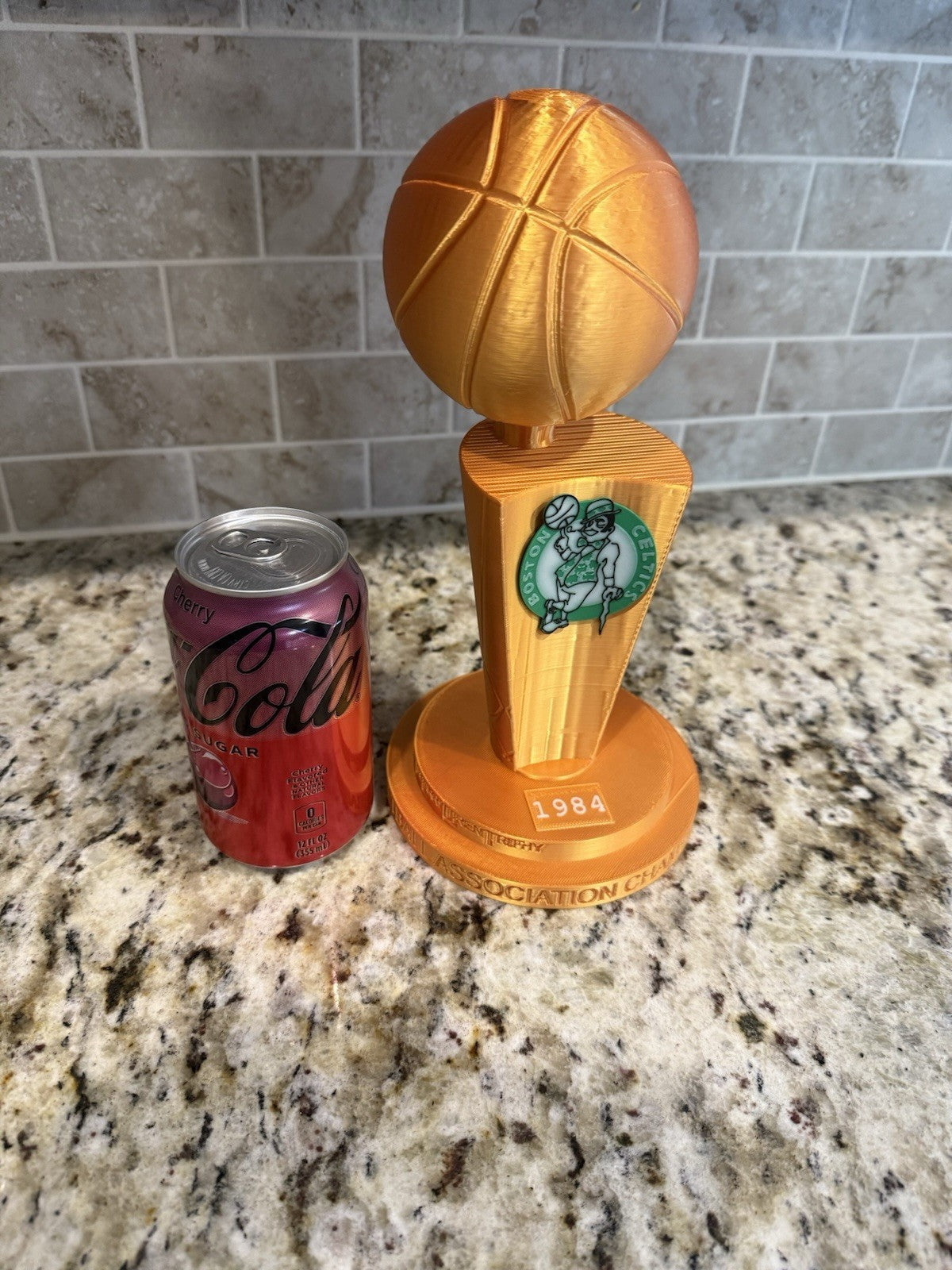 1984 Boston Celtics NBA CHAMPIONS TROPHY gold pla Larry O'Brien 10 inches
