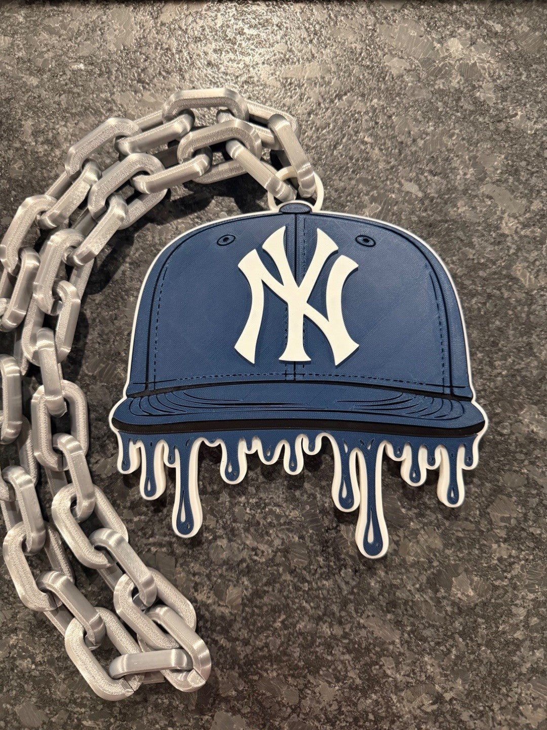 New York Yankees Drip Cap Hype Fan Chain