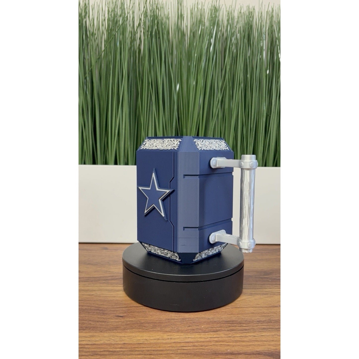 Dallas Cowboys Can Holder Koozie