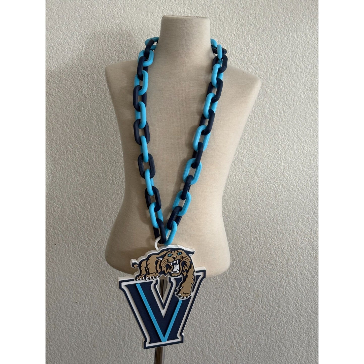 Villanova University Wildcats Oversized Necklace, Fan Pride Chain