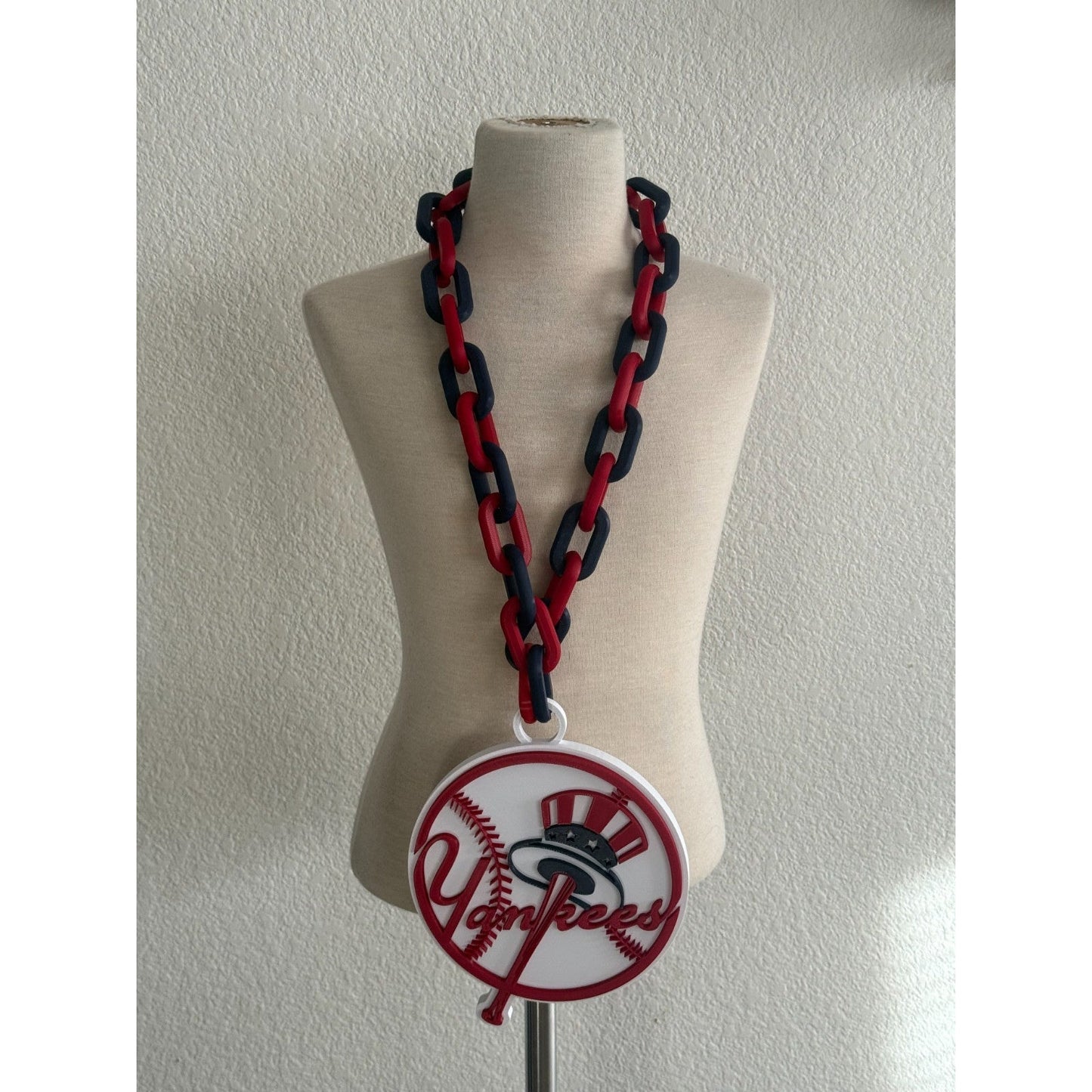 New York Yankees Oversized Fan Necklace, Hype Chain Join "the Bleacher Creature,