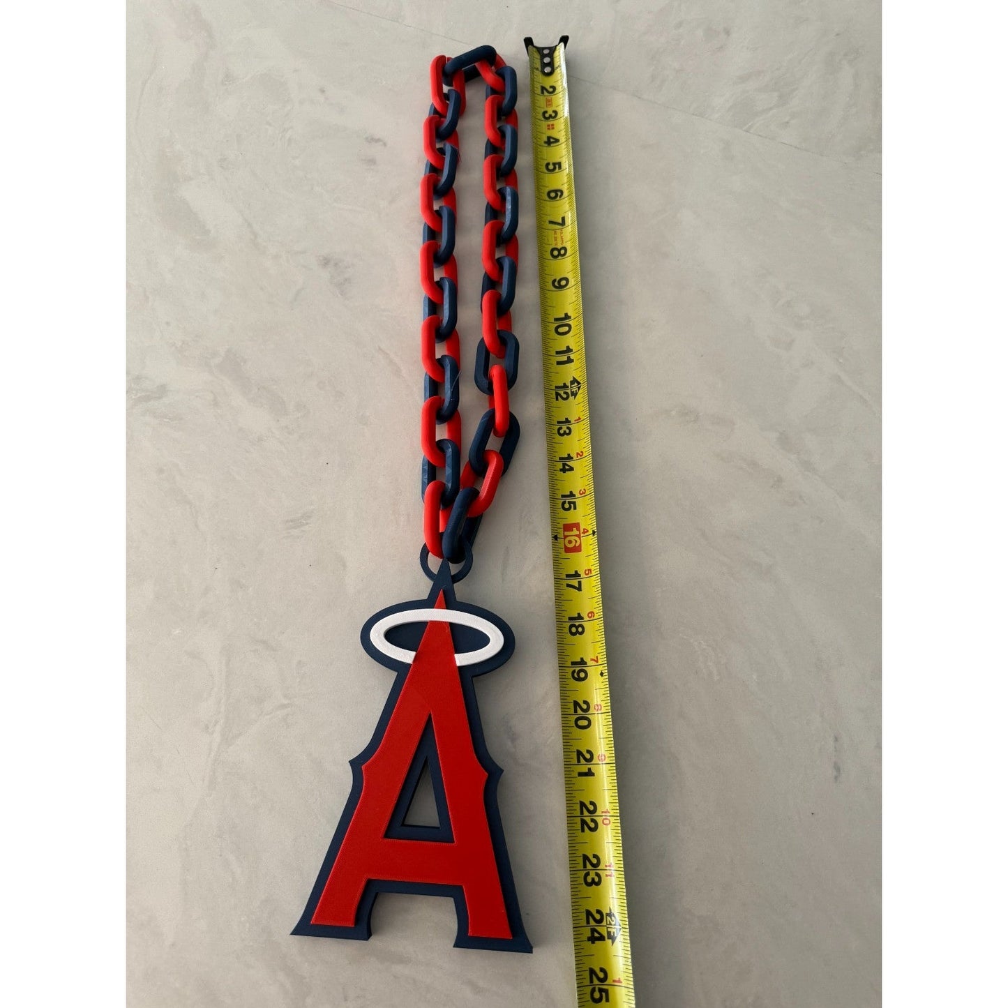 Los Angeles Angels Oversized Logo Pendant and MLB Fan Chain