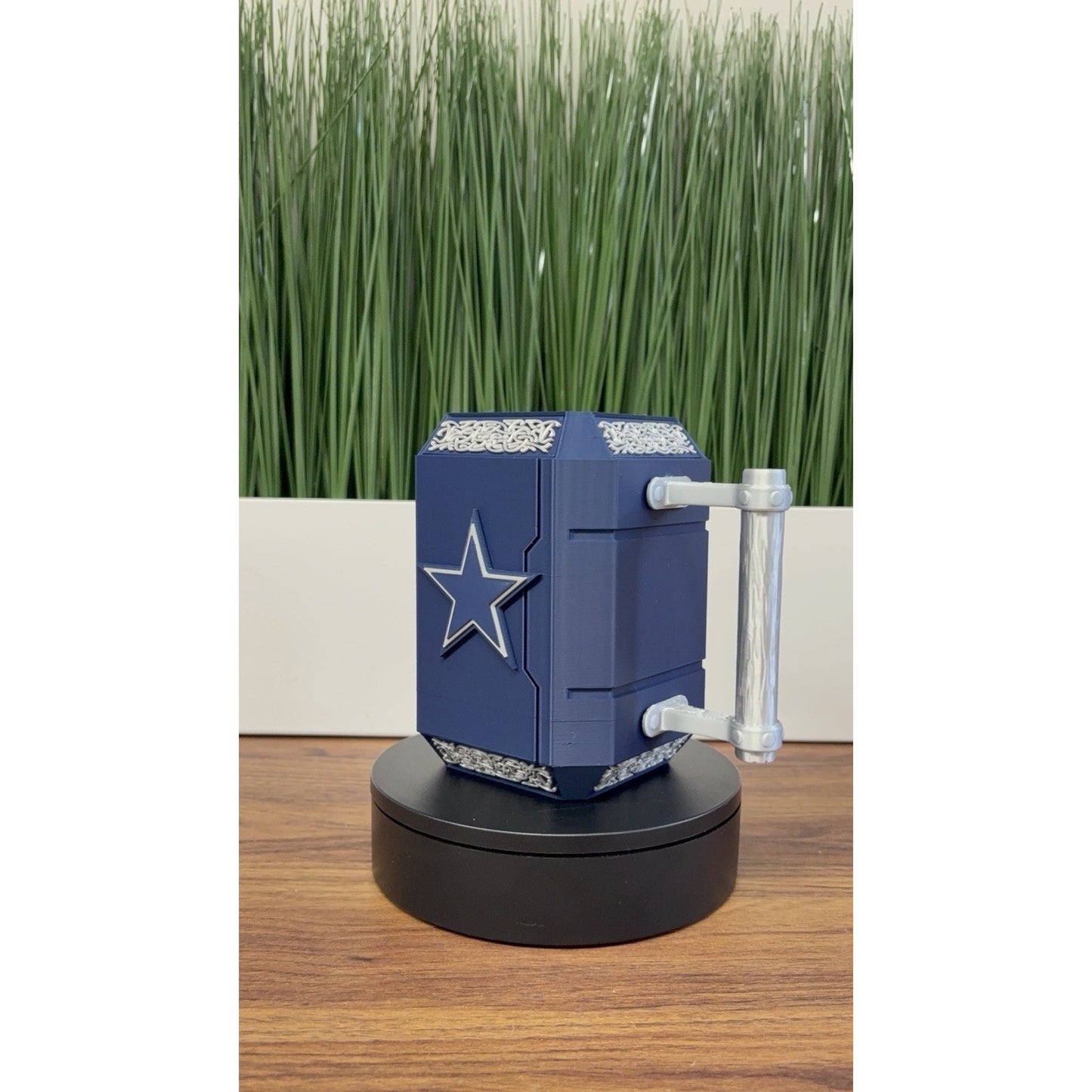 Dallas Cowboys Can Holder Koozie