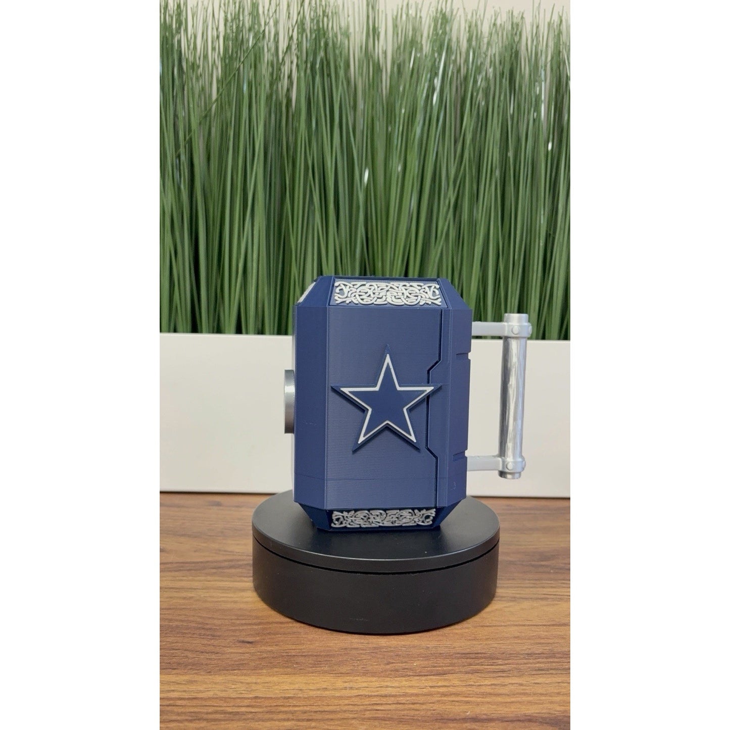 Dallas Cowboys Can Holder Koozie