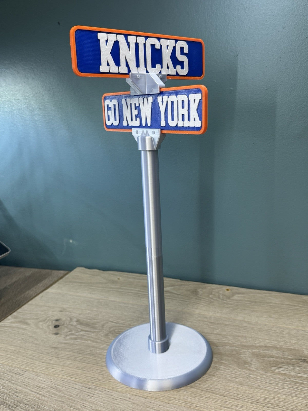 New York Knicks 15” Street Sign Man Cave Memorabilia Office Desk Decor Fan Gifts