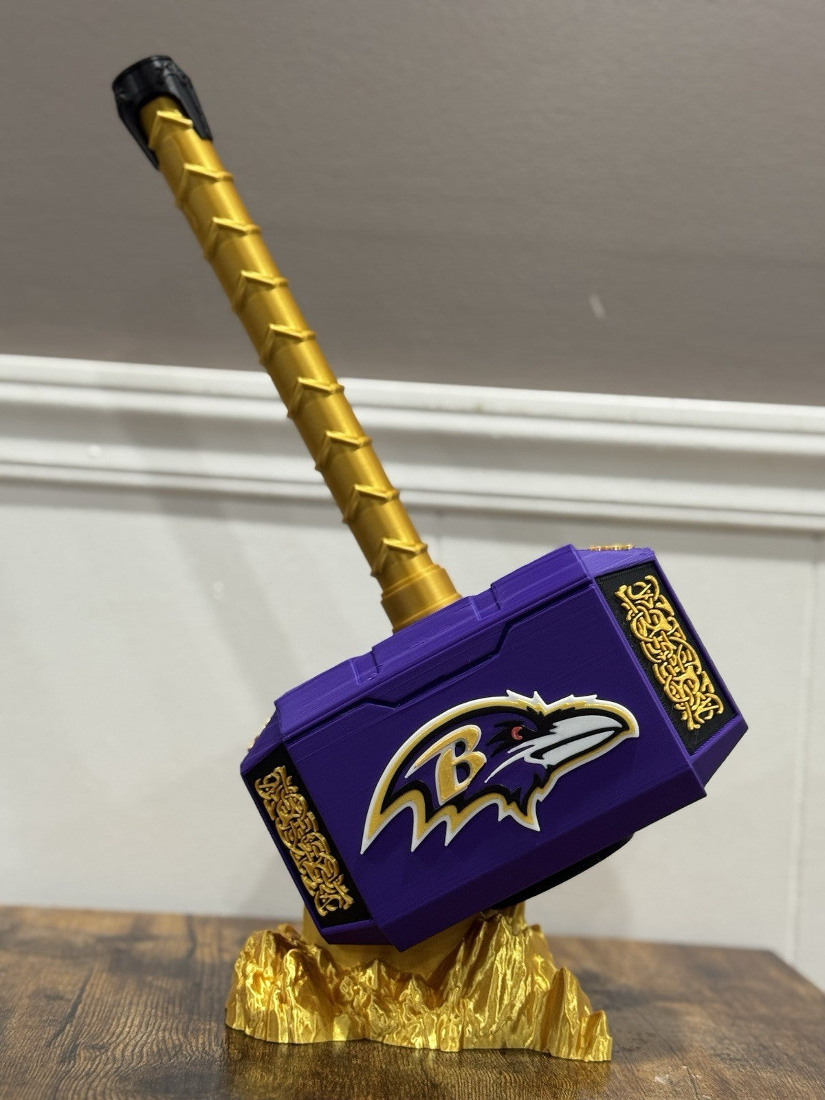 Baltimore Ravens Thor Hammer Mjolnir & Rock Stand Desk Display Fan Gift Man Cave
