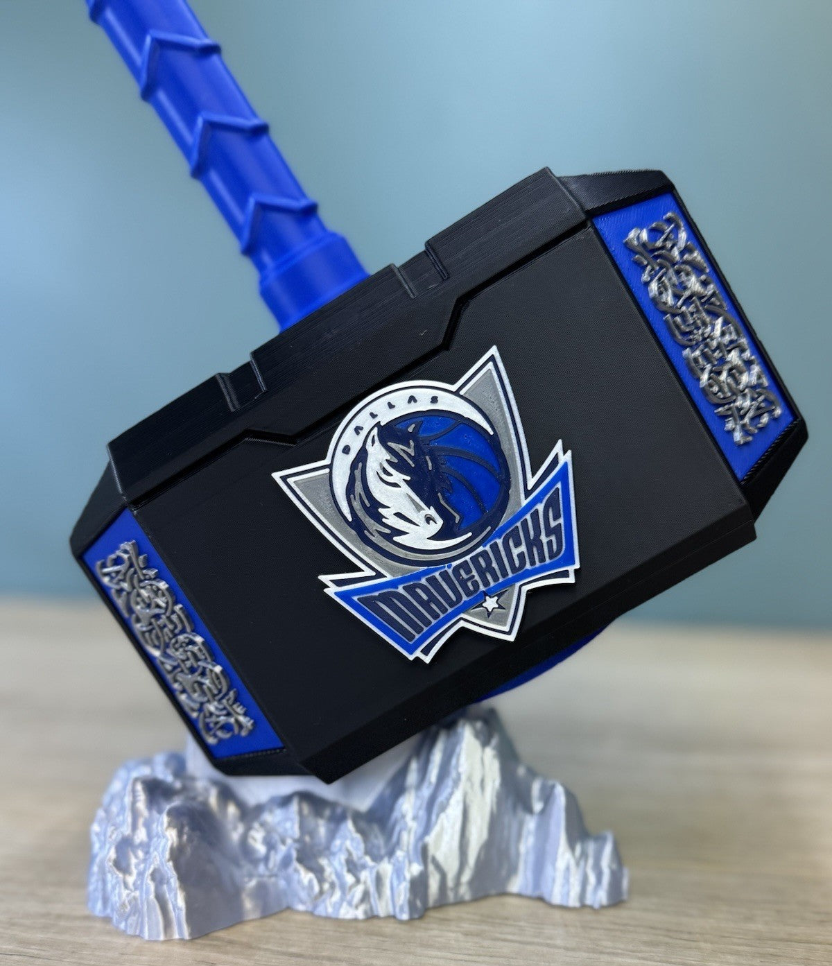 Dallas Mavericks Thor Hammer & Rock NBA  Unique Fan Gifts Man Cave Office Desk