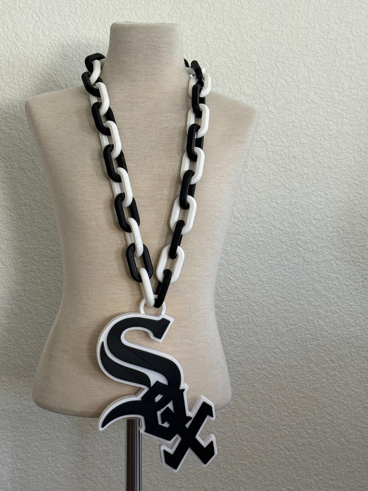 Chicago White Sox Oversized Chain Necklace "Winning Ugly"