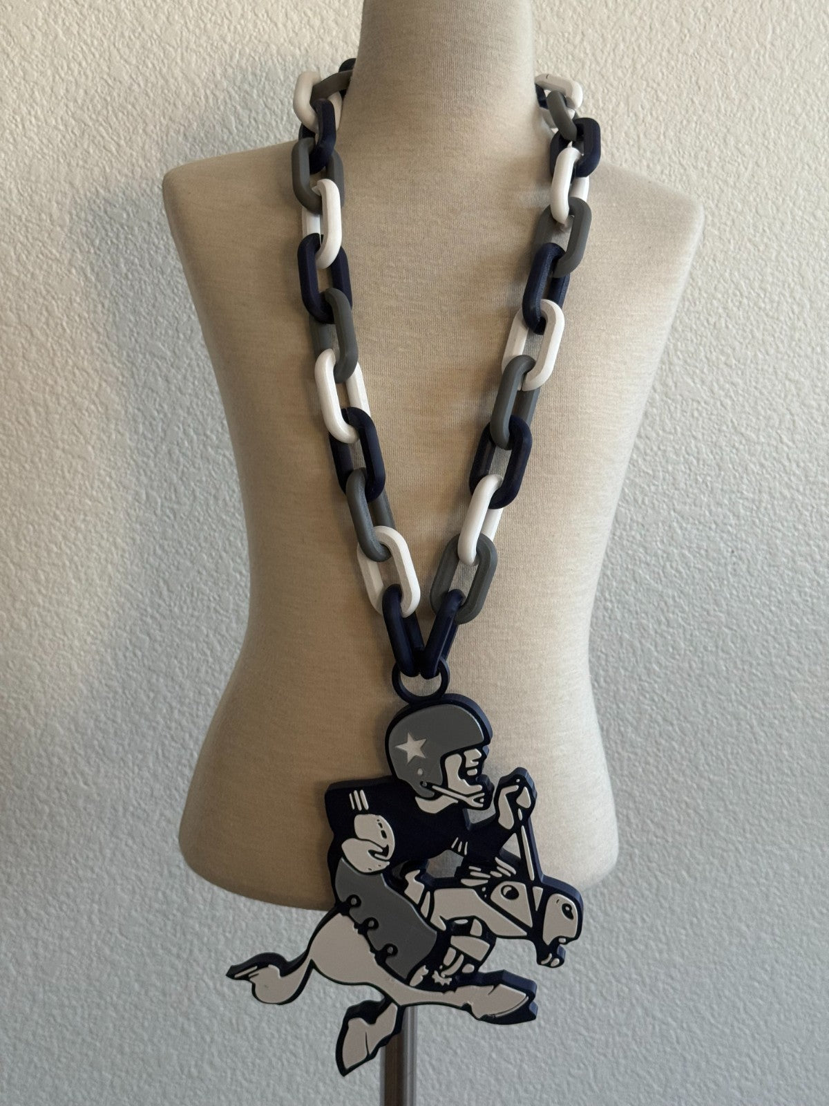 Dallas Cowboys Vintage Logo Oversized Fan Chain Necklace “Let's Go Cowboys!”