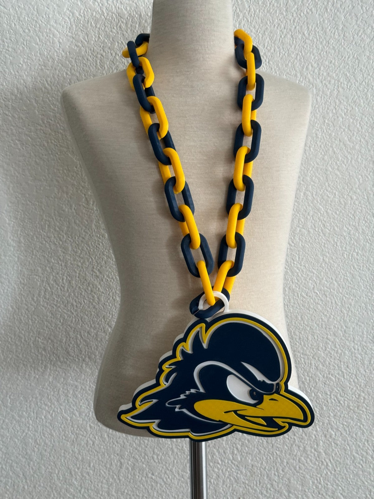Delaware Blue Hens Logo Oversized Necklace, Pendant Chain