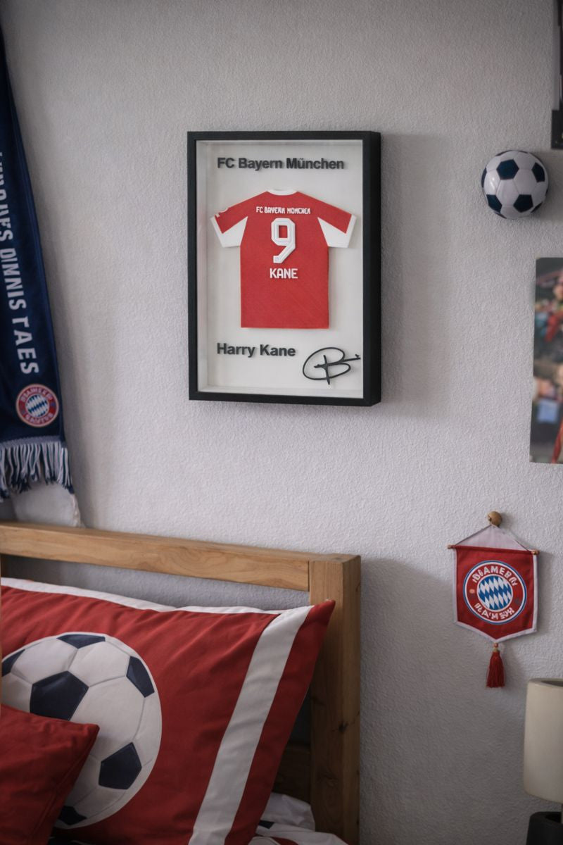 FC Bayern München – Harry Kane #9 Framed 3D Jersey Display (Collector’s Edition)