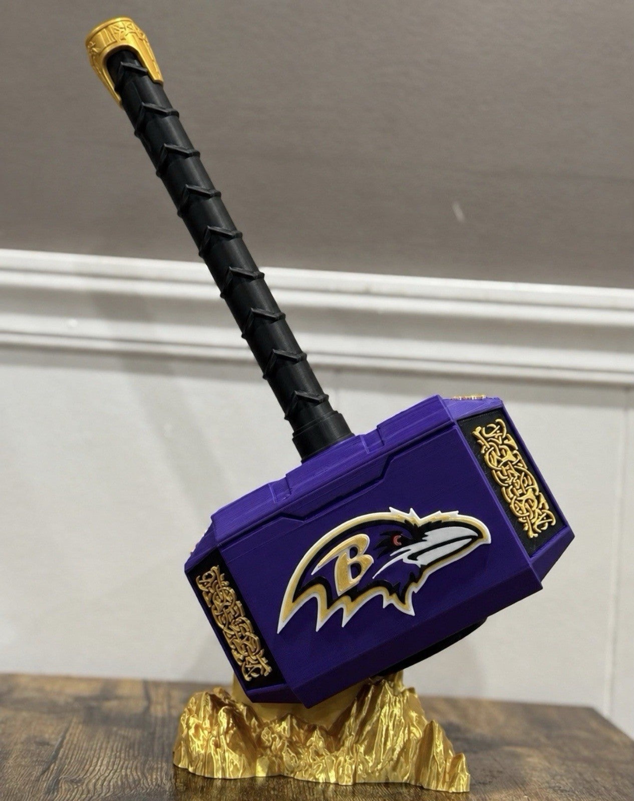 Baltimore Ravens Thor Hammer Mjolnir & Rock Stand Desk Display Fan Gift Man Cave