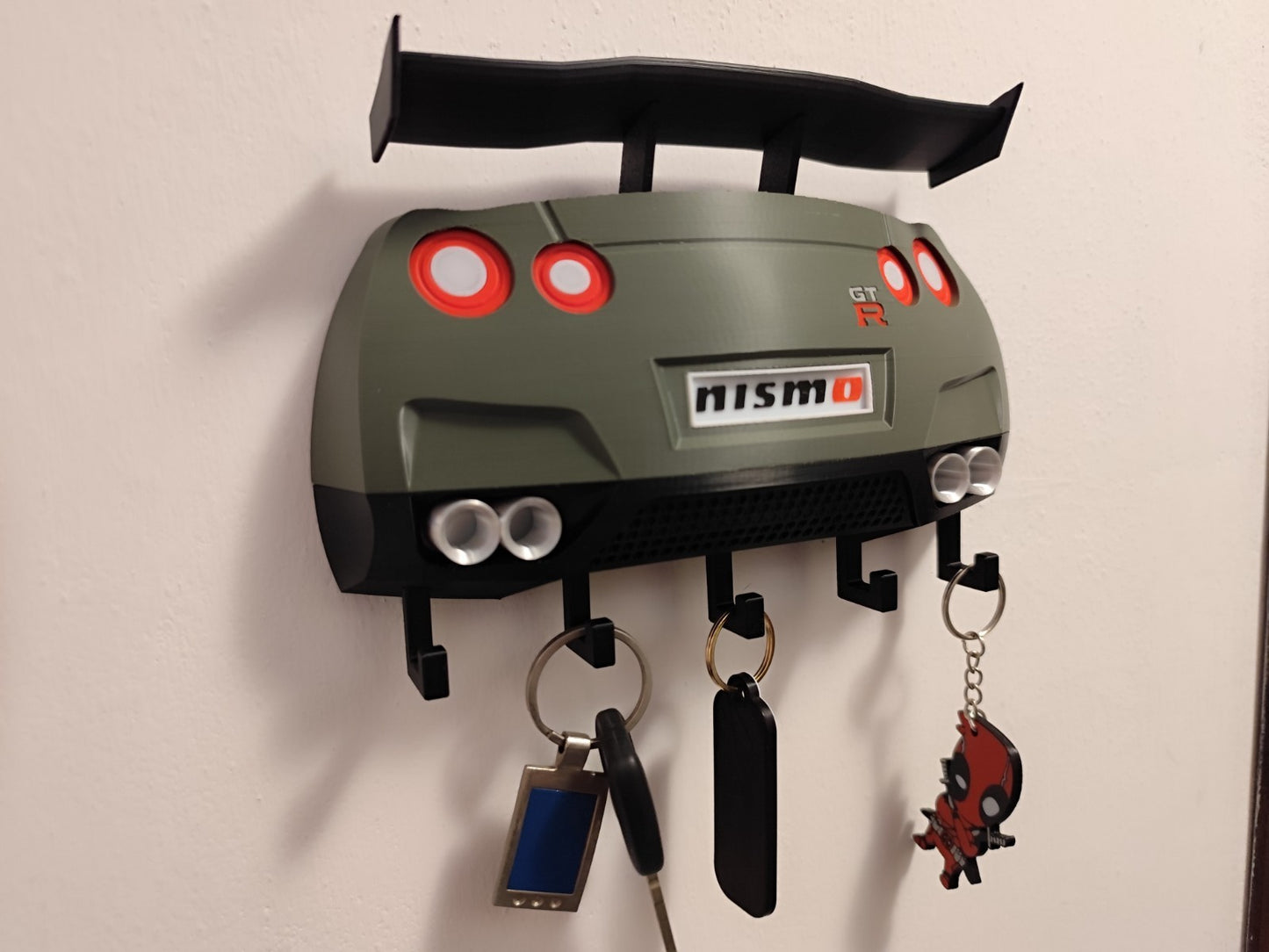 JDM Racing Car Key Holder with Spoiler – Wall Mount Organizer with Hooks – Sport