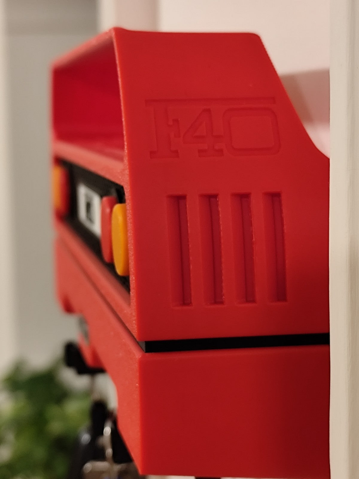 Classic Exotic Car Inspired Key Holder – Red Retro Supercar Wall Mount Organizer