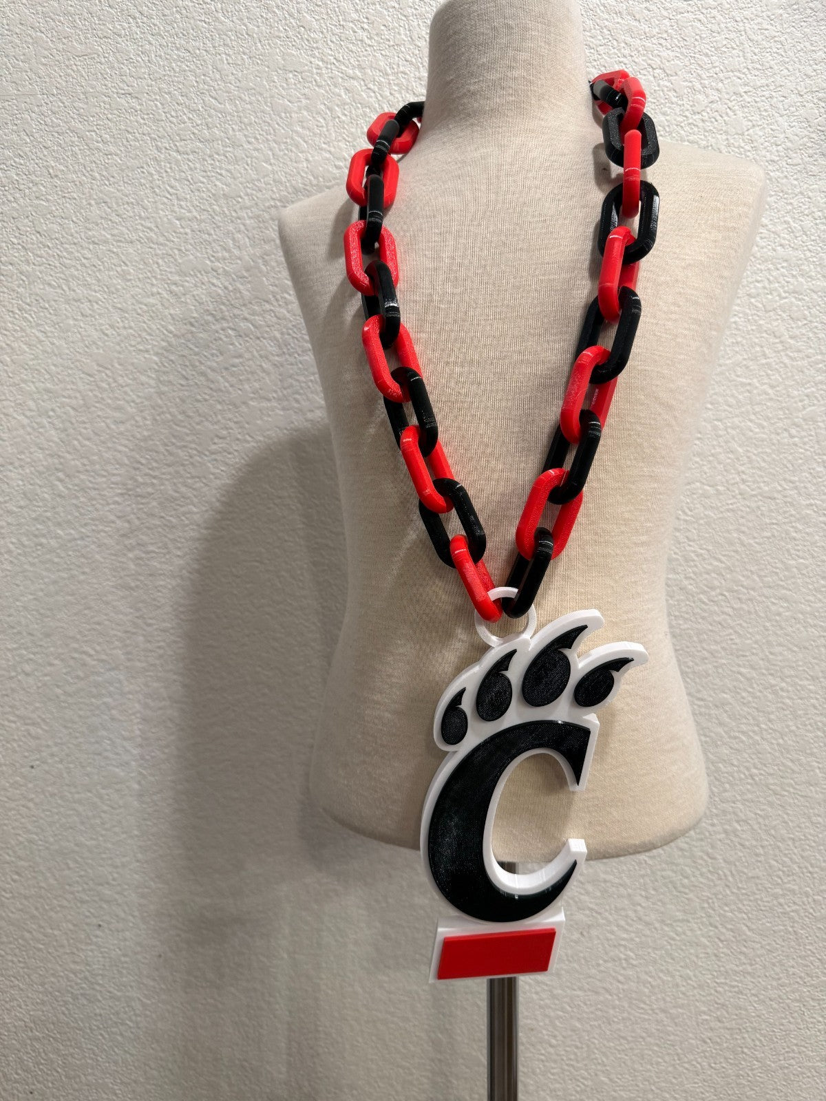 Cincinnati Bearcats Oversized Logo Pendant Necklace & Chain