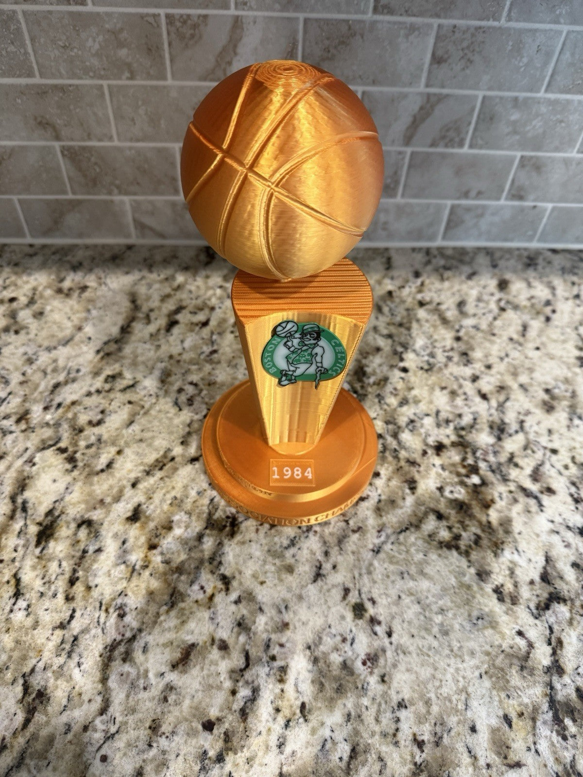1984 Boston Celtics NBA CHAMPIONS TROPHY gold pla Larry O'Brien 10 inches