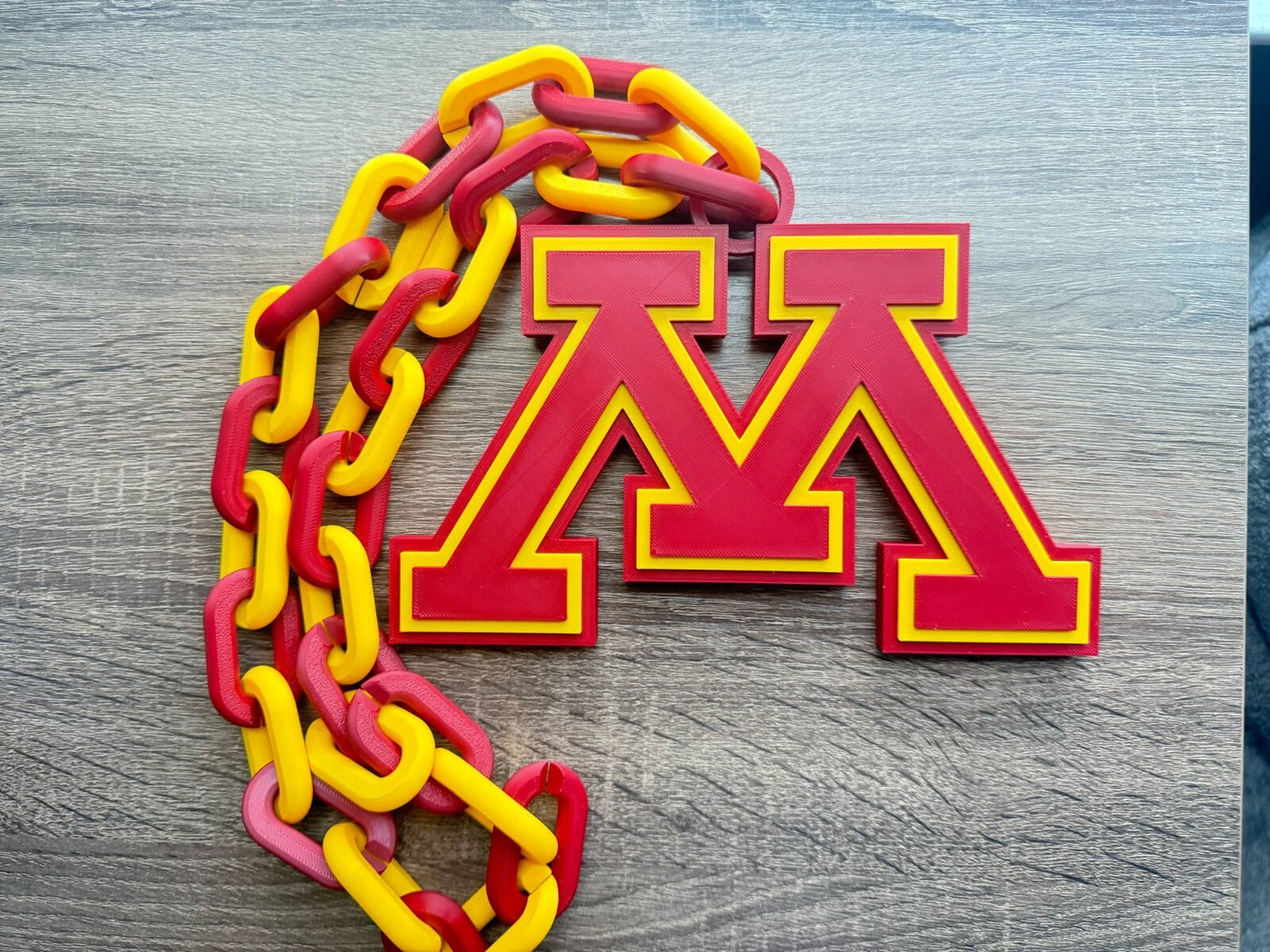 Minnesota Golden Gophers Oversized Necklace, Pendant Chain Sports Chain
