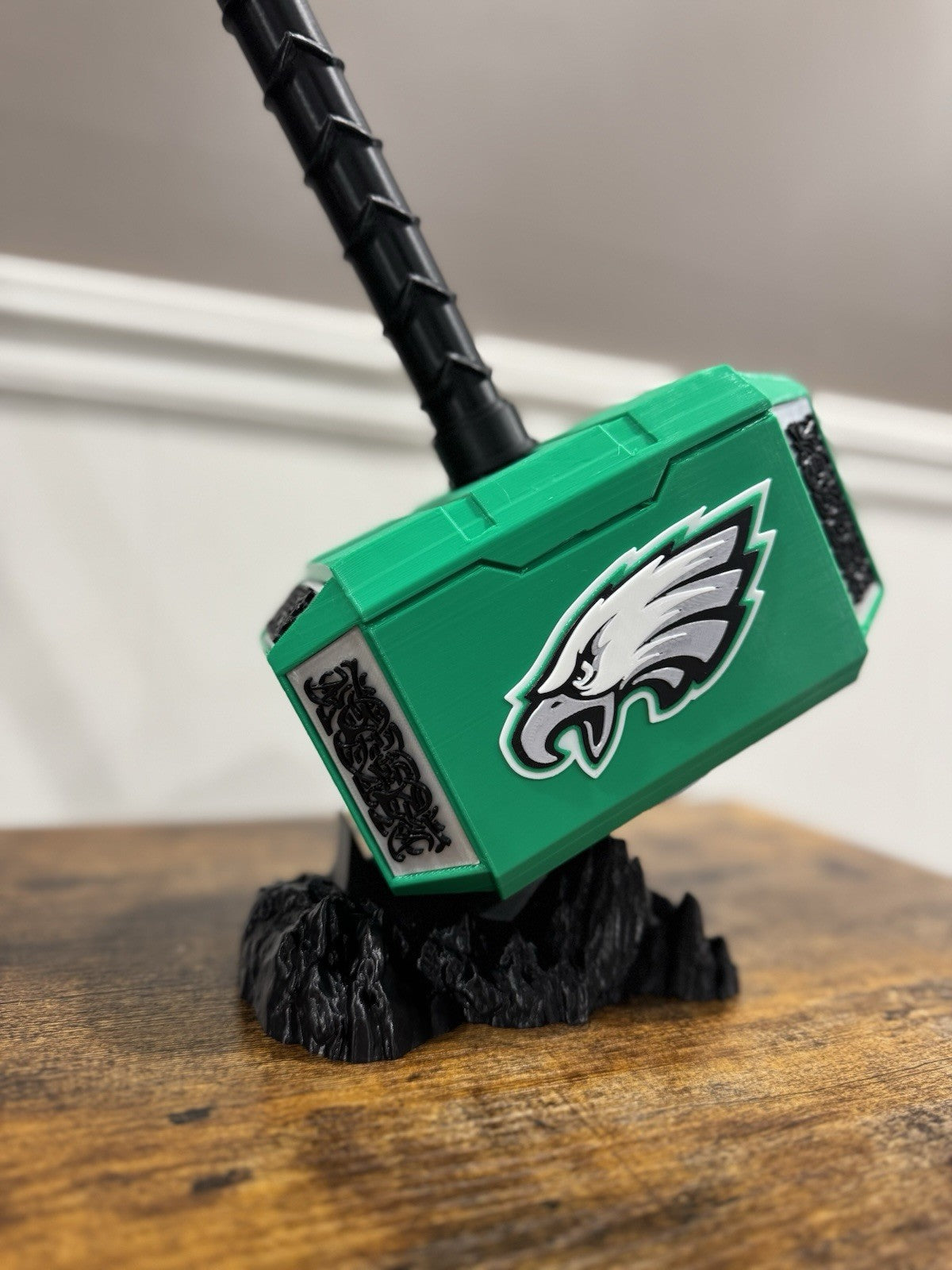 Philadelphia Eagles Thor Hammer Decoration NFL football Gifts Man Cave Desk