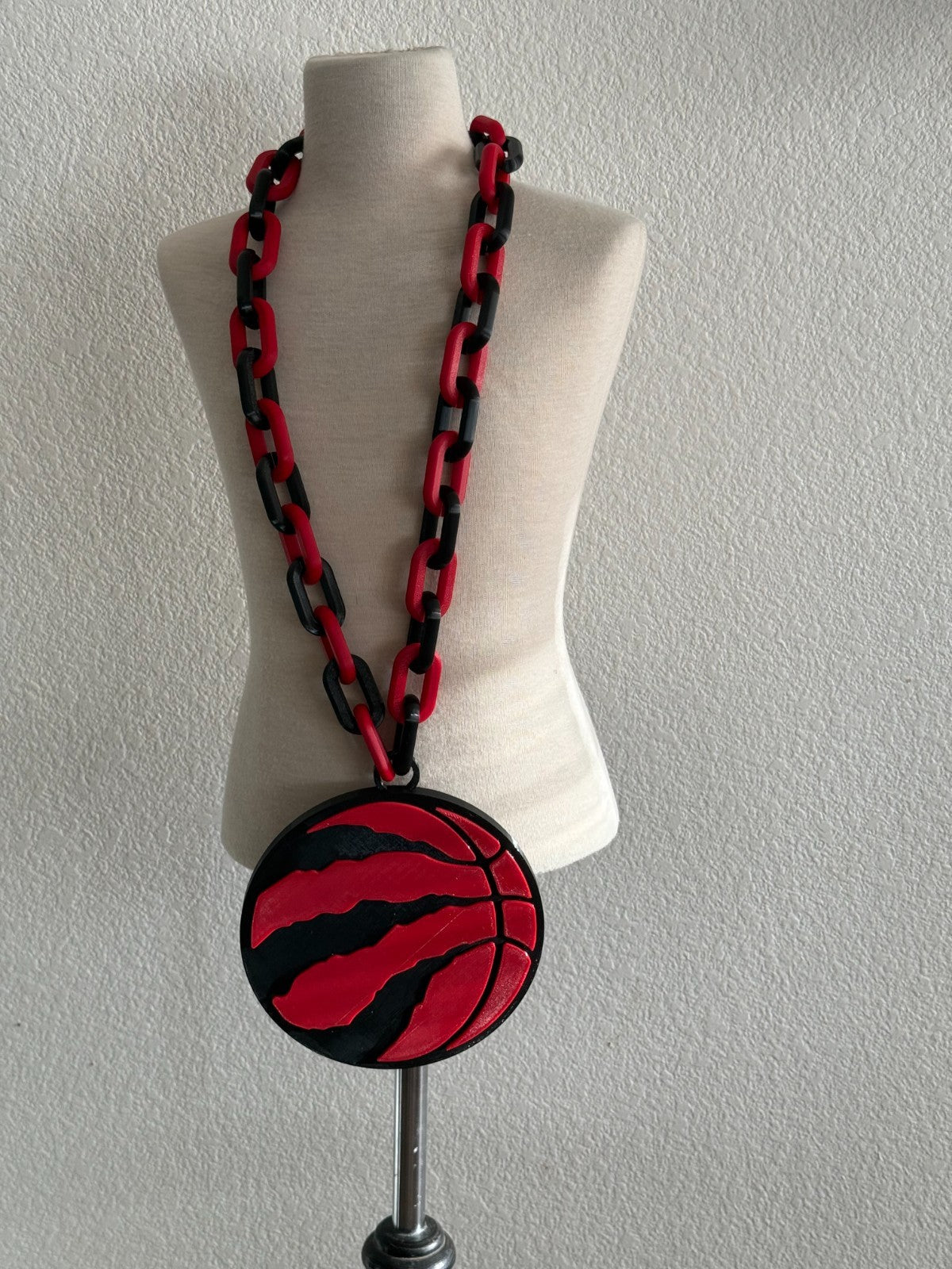 Toronto Raptors Oversized Fan Necklace, Pendant and Chain