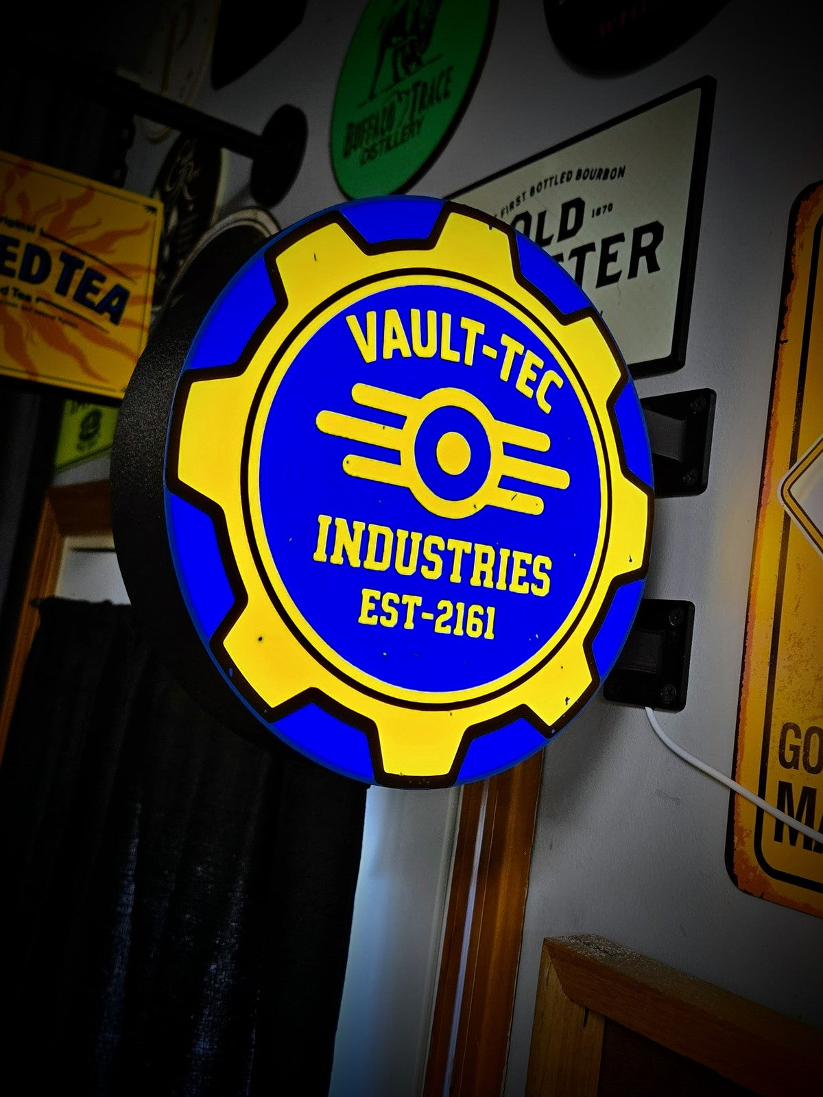 VAULT-TEC INDUSTRIES 12 Inch Light Box LED Sign 3D Printed Wall Decor Man Cave