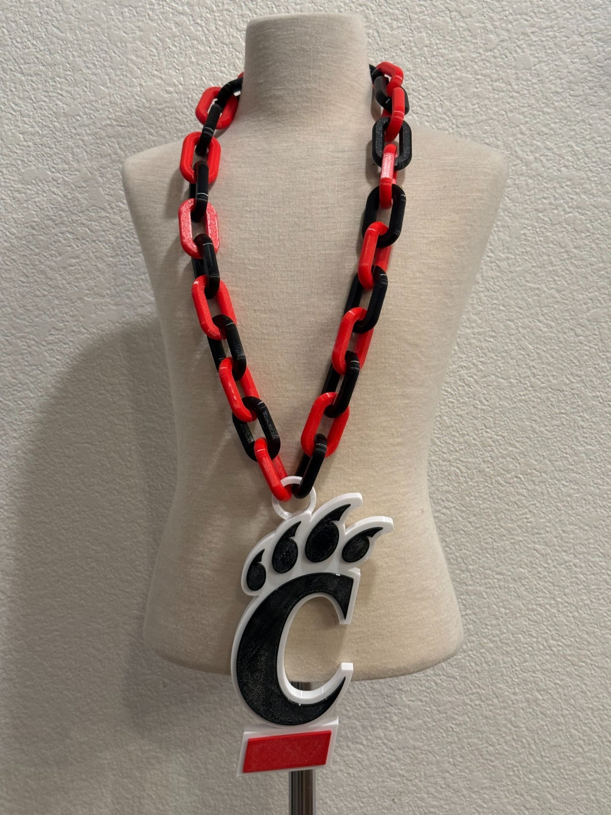 Cincinnati Bearcats Oversized Logo Pendant Necklace & Chain
