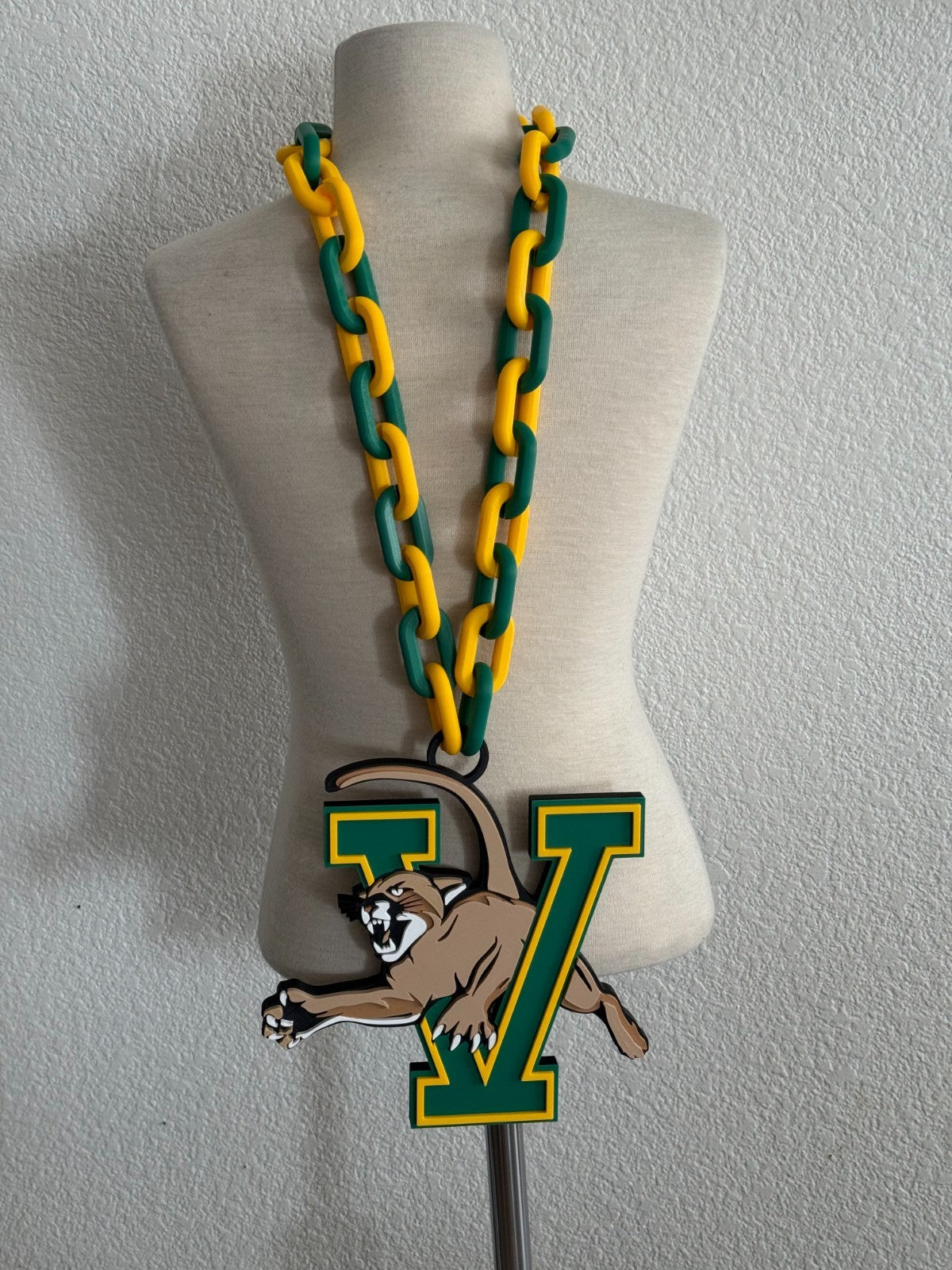Vermont Catamounts Oversized Necklace, Hype Chain Handmade 3D Printed