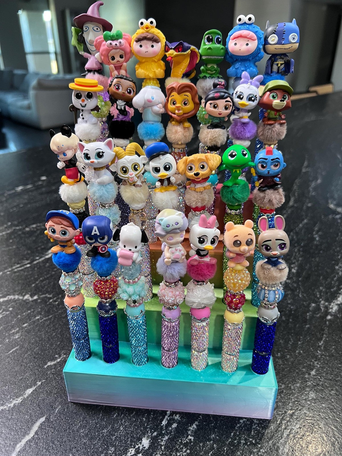 3D Printed Pen Display Stand | Beadable Pen Holder Organizer (Pink)