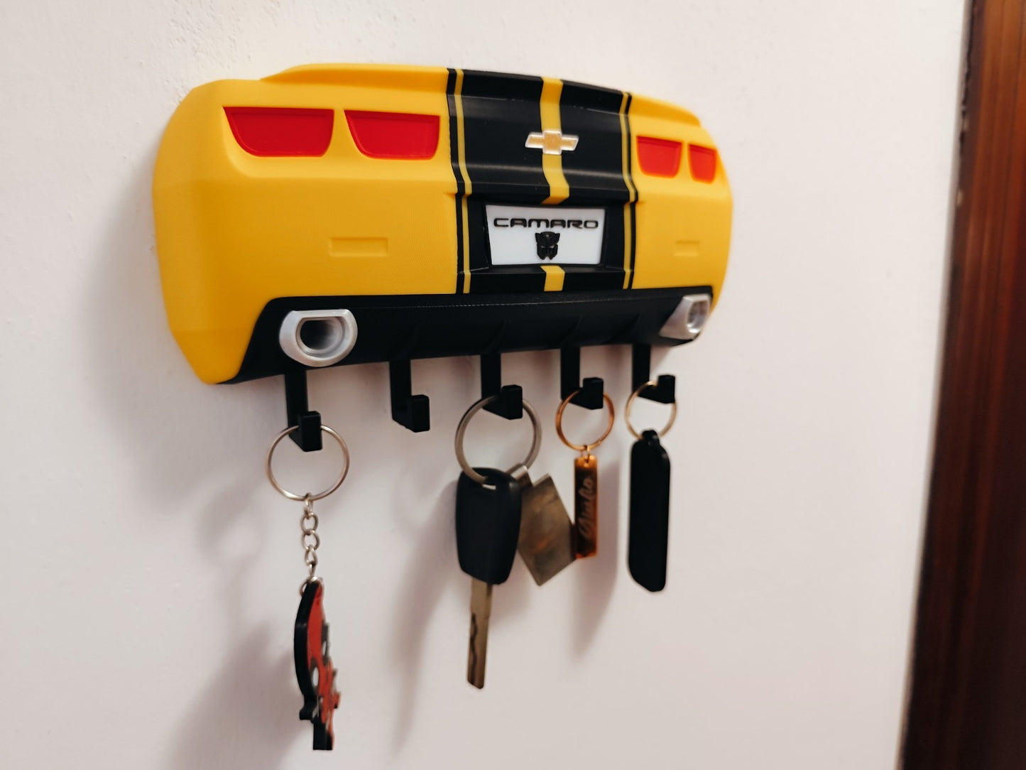 Retro Sports Car Key Holder – Yellow Black Wall Mount with Hooks – Tail Light In