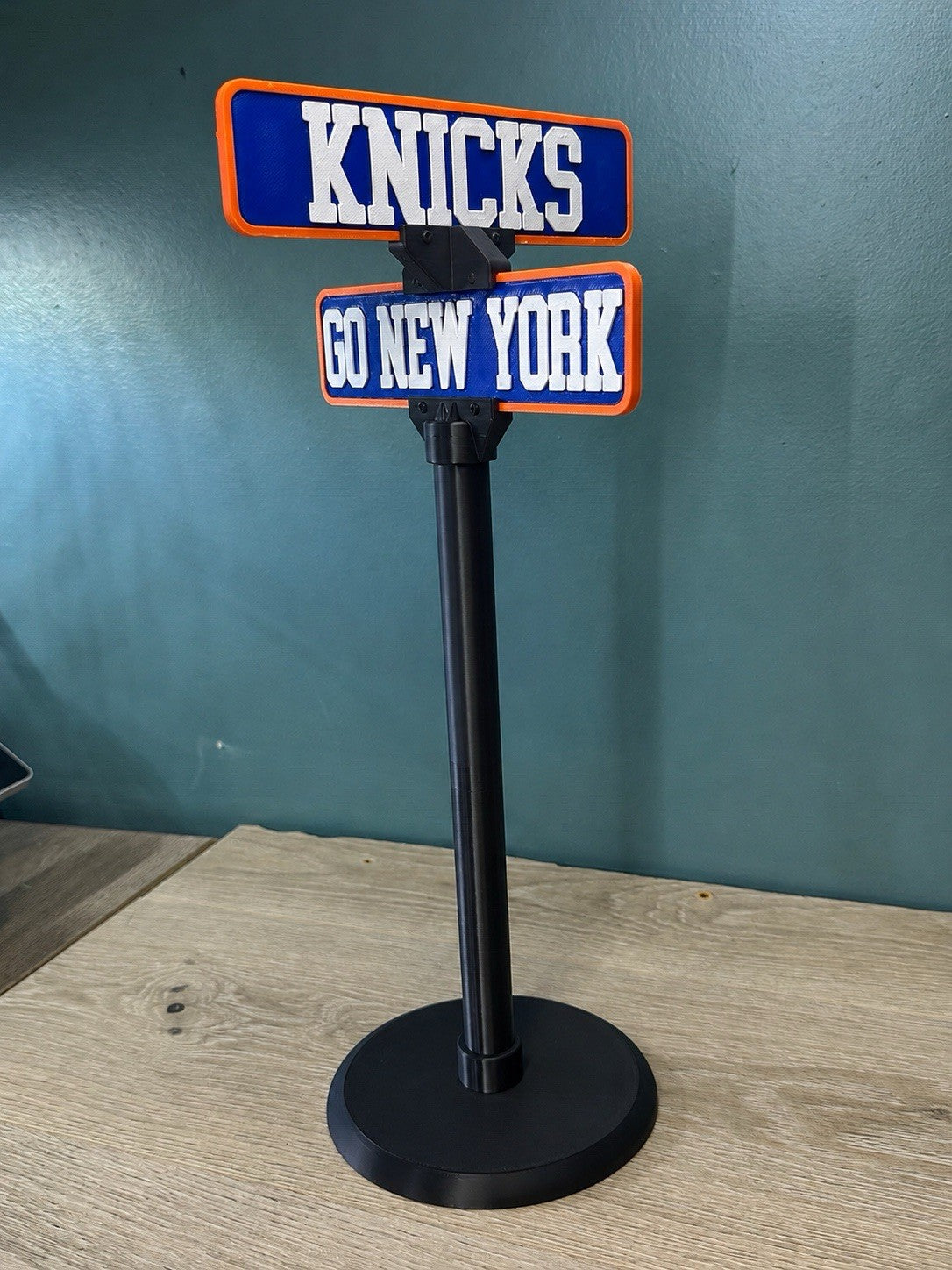 New York Knicks 15” Street Sign Man Cave Memorabilia Office Desk Decor Fan Gifts