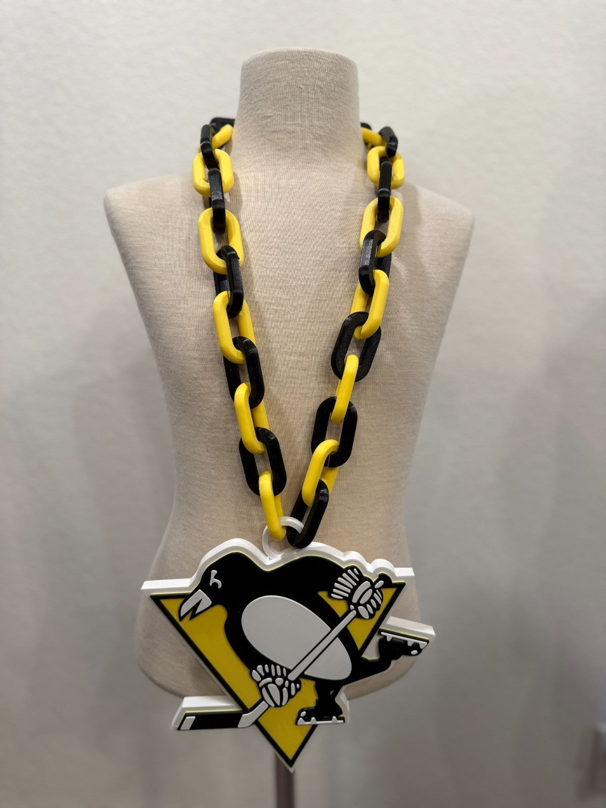 Pittsburgh Penguins Oversized Necklace, Fan Chain,"The Pens"