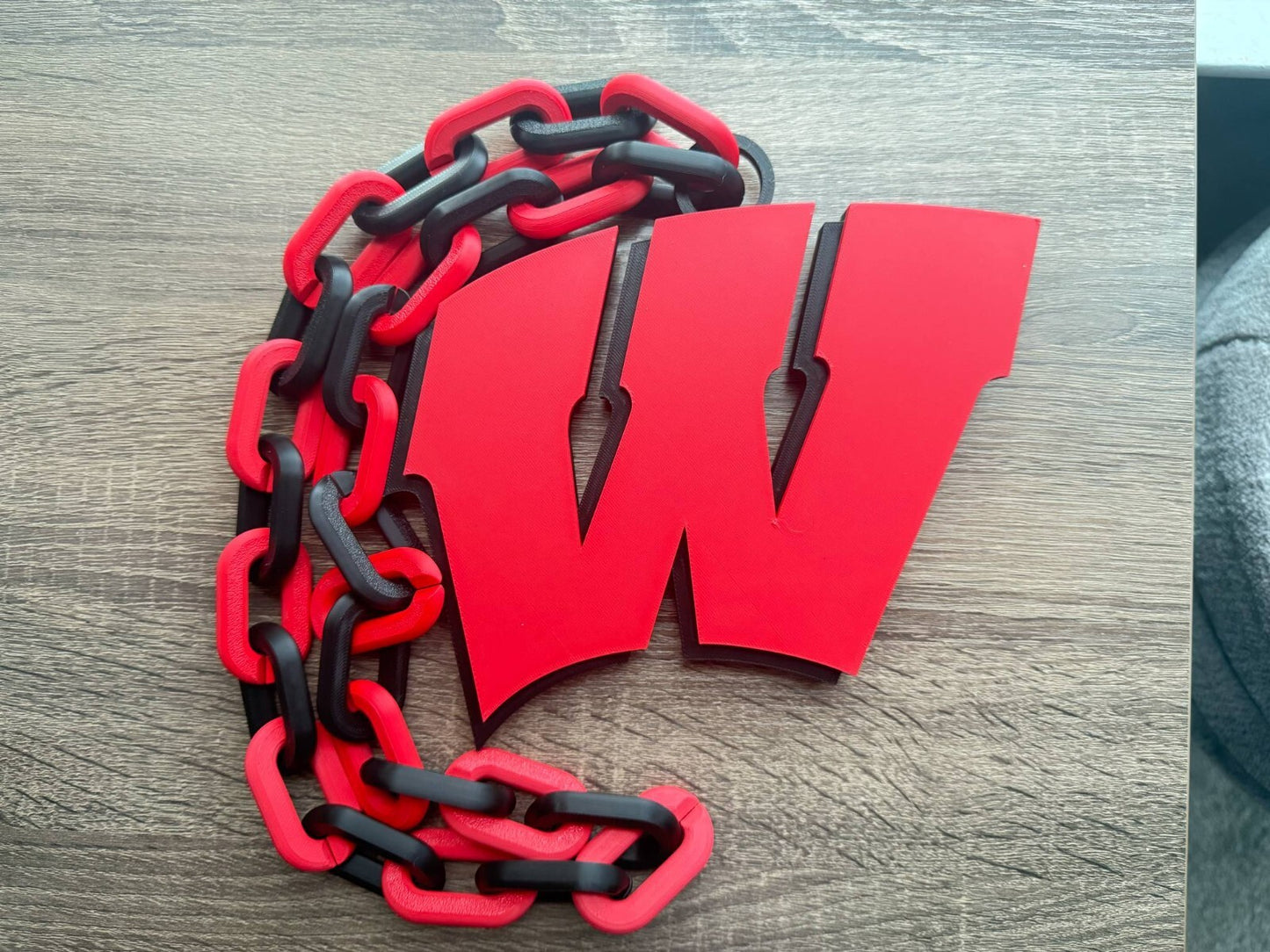 Wisconsin Badgers Logo Oversized Necklace, Hype Chain [Made To Order]