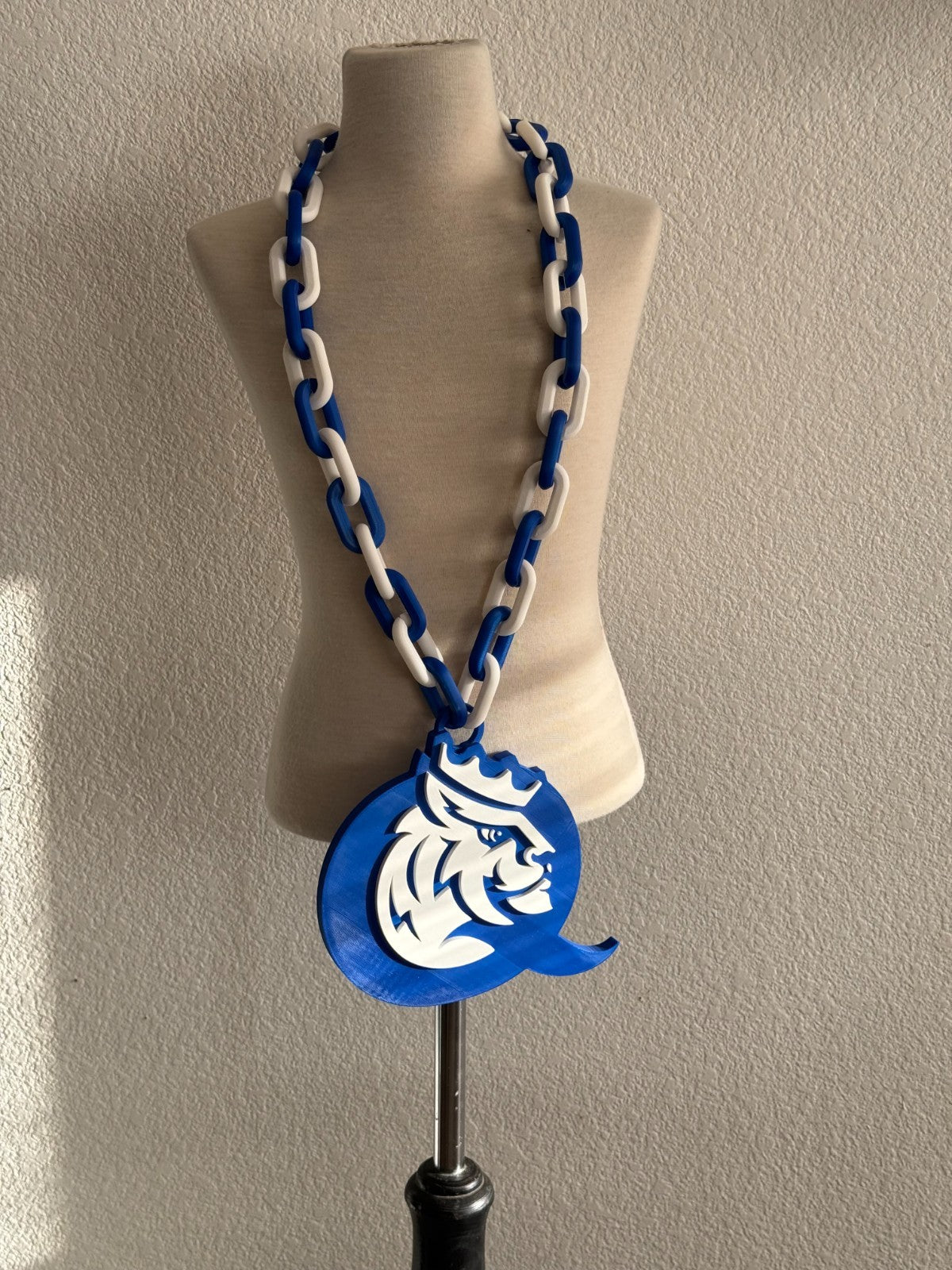 Queens University Royals Oversized Necklace, Hype Chain