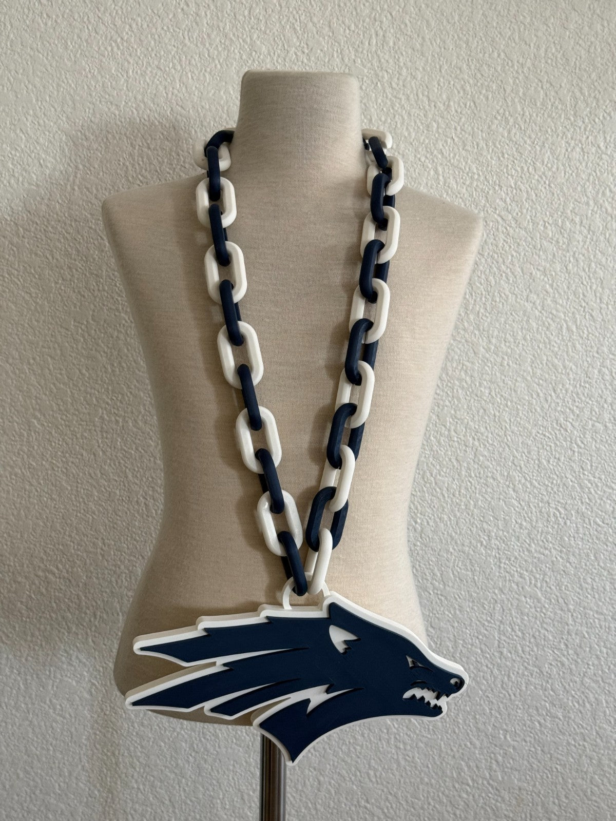 Nevada Wolf Pack Oversized Fan Necklace Hype Chain