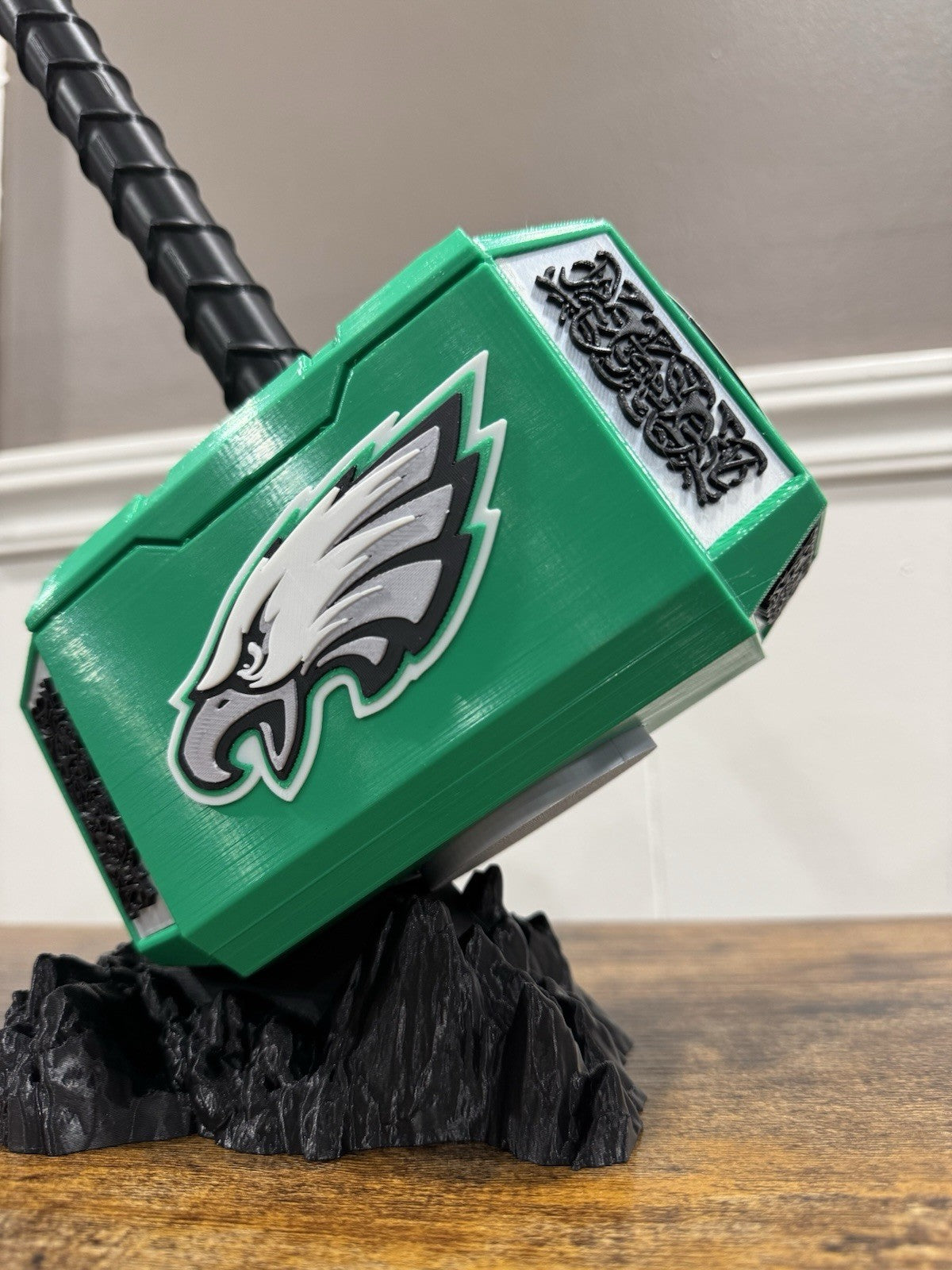 Philadelphia Eagles Thor Hammer Decoration NFL football Gifts Man Cave Desk