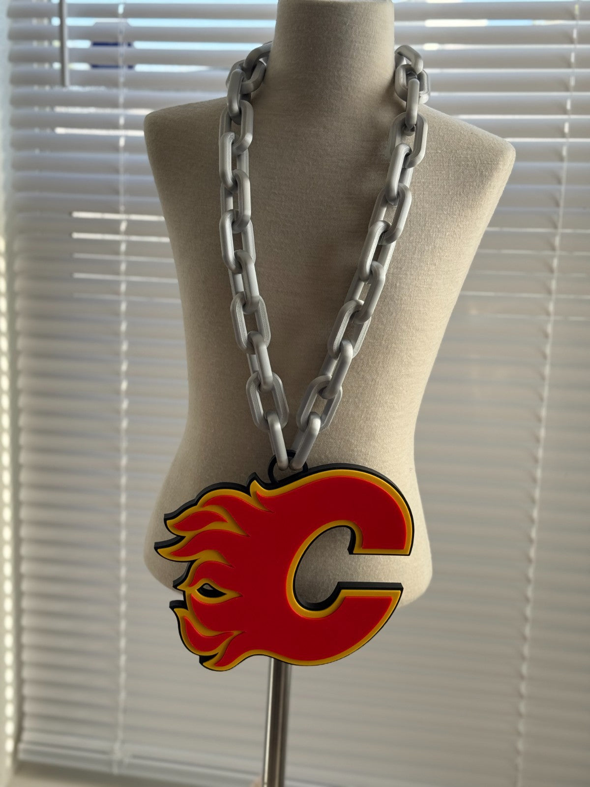 Calgary Flames Oversized Necklace, Fan Hype Chain "C" of Red!