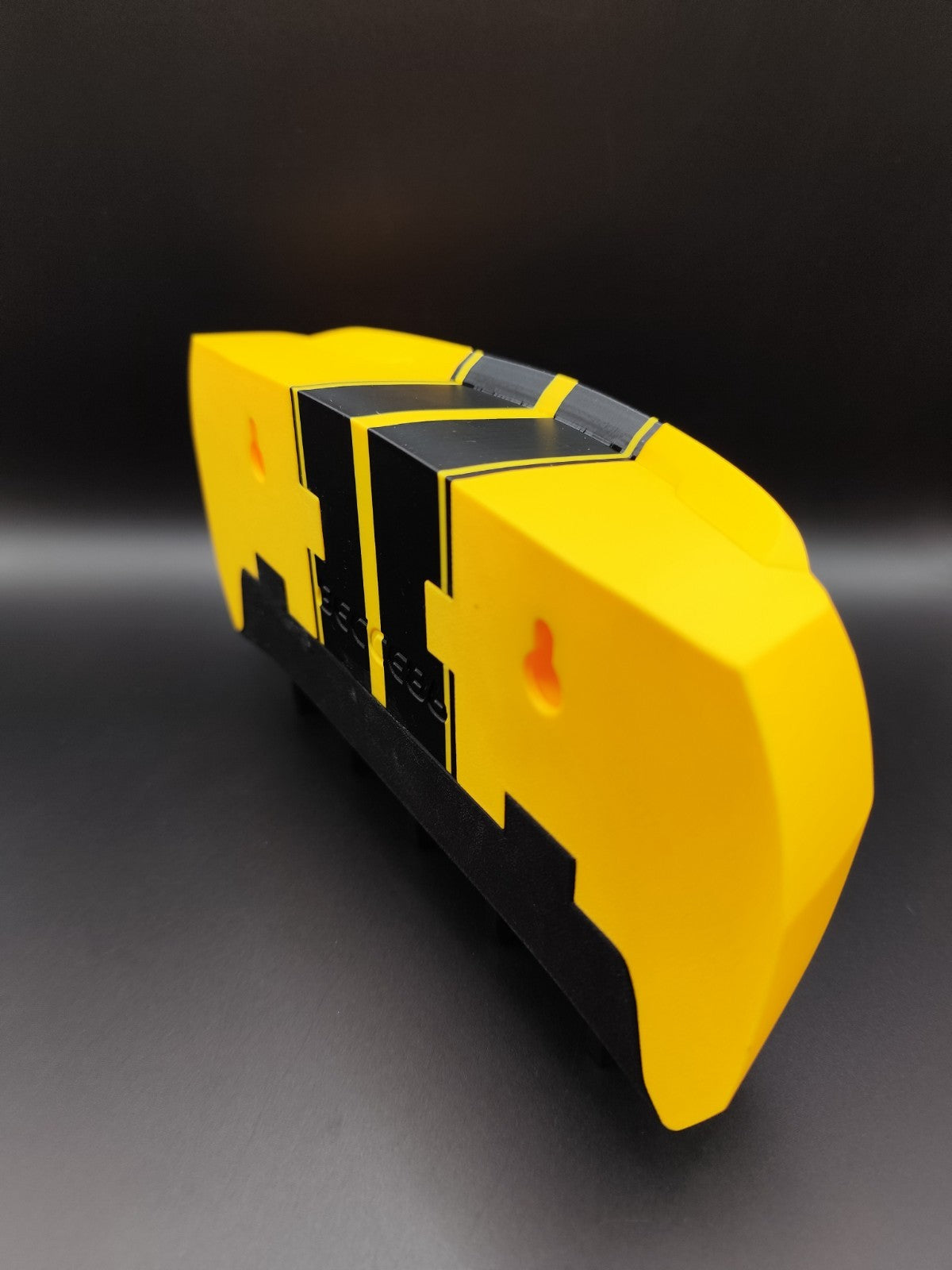 Retro Sports Car Key Holder – Yellow Black Wall Mount with Hooks – Tail Light In