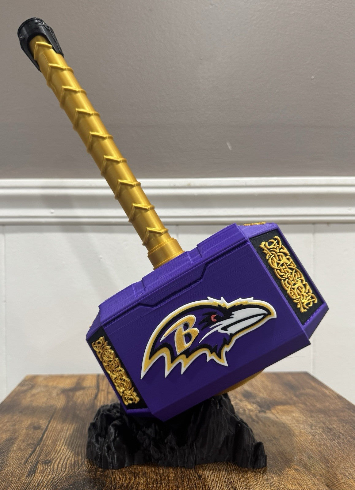 Baltimore Ravens Thor Hammer Mjolnir & Rock Stand Desk Display Fan Gift Man Cave