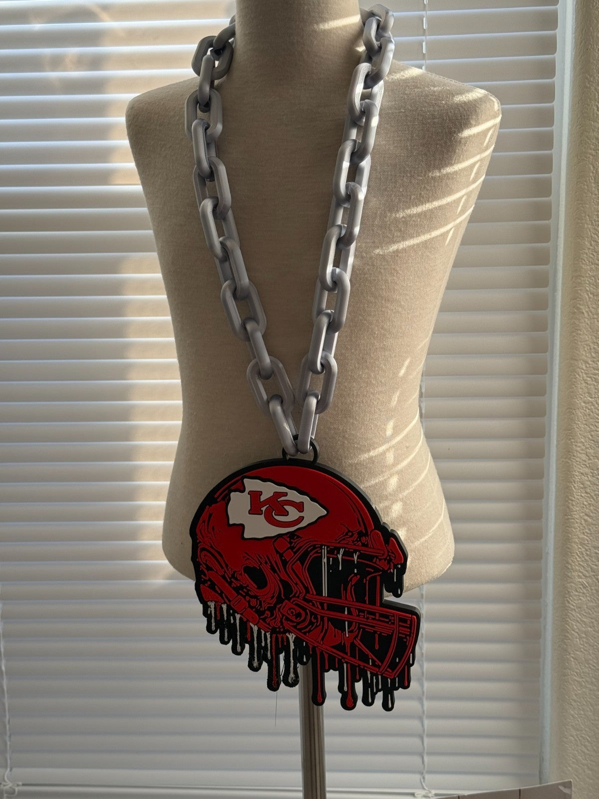 Kansas City Chiefs Helmet Oversize Drip Hype Chain & Necklace "CHIEFS!
