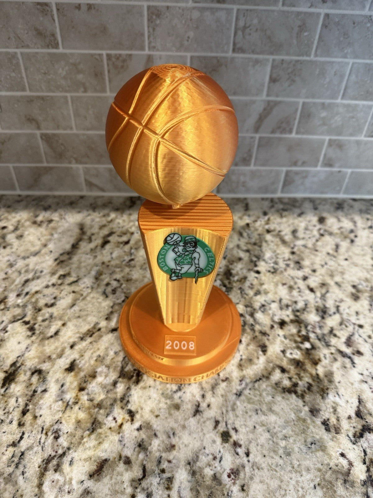 2008 Boston Celtics NBA CHAMPIONS TROPHY gold pla Larry O'Brien 10 inches