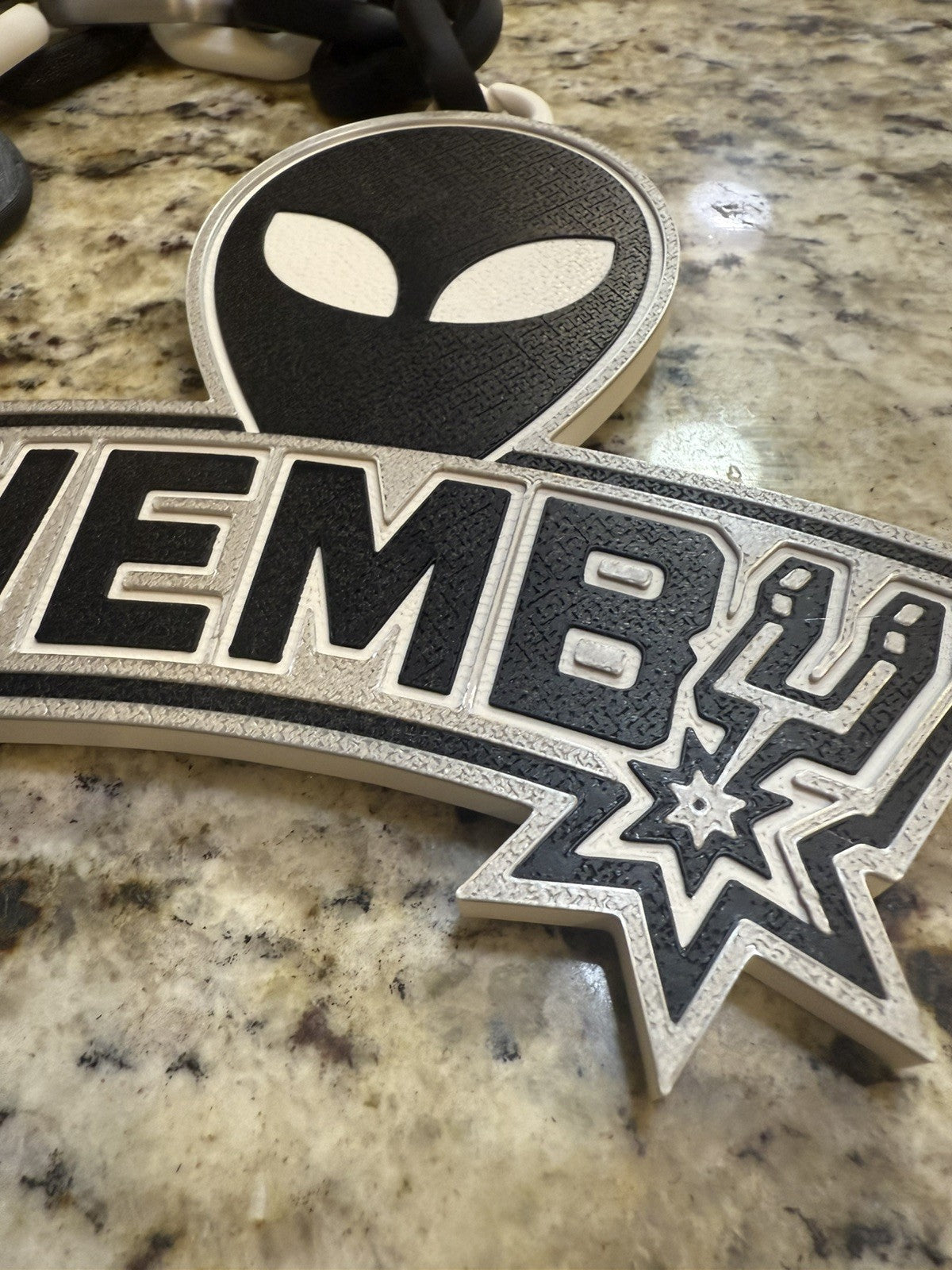 San Antonio Spurs 3D Printed Hype Chain. victor wembanyama alien. Pla plastic